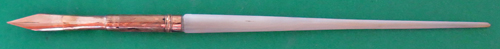 6282: MOTHER OF PEARL HOLDER WITH UNREADABLE BRAND ON PEN. FRONT END IS GOLD FILLED, X-FINE AND VERY FLEXIBLE